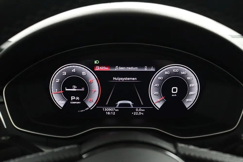Audi A5 35 TFSI S edition Competition uit 2023, foto 10