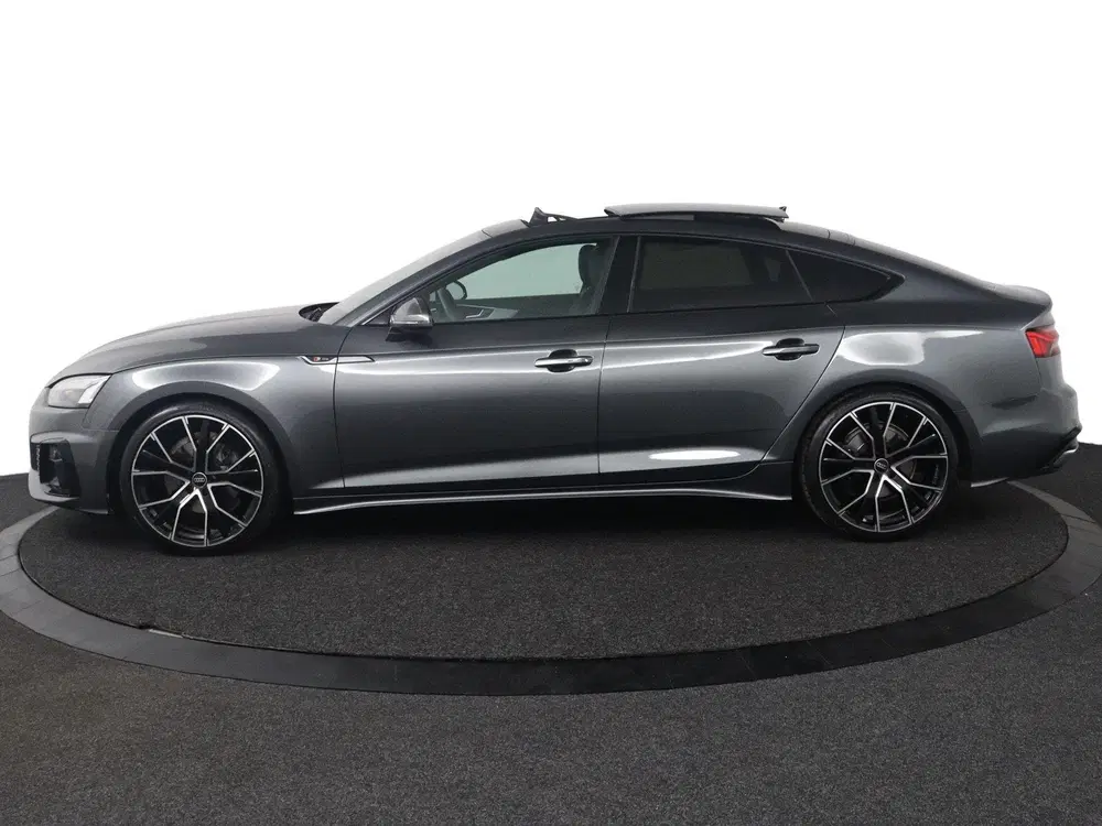 Audi A5 35 TFSI S edition Competition uit 2023, foto 2