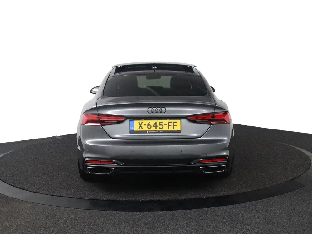 Audi A5 35 TFSI S edition Competition uit 2023, foto 4
