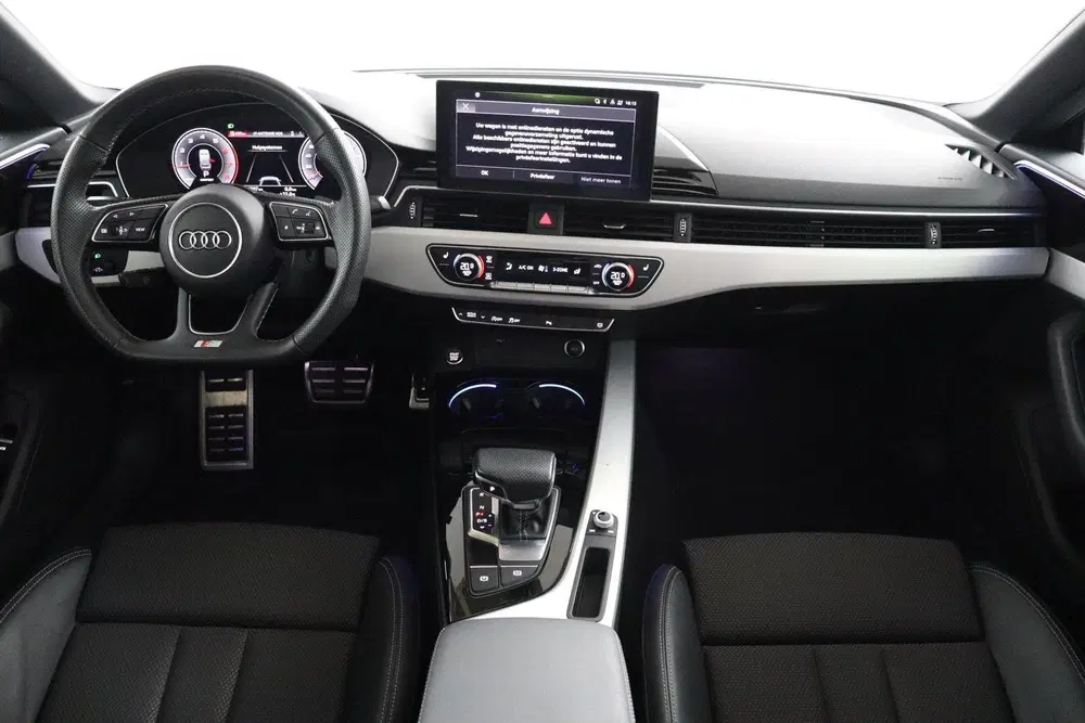 Audi A5 35 TFSI S edition Competition uit 2023, foto 9