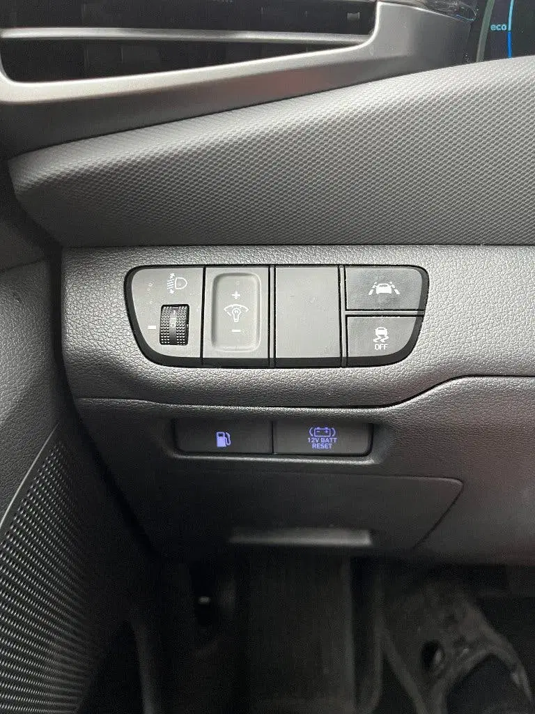 Hyundai IONIQ Hybrid uit 2021, foto 12