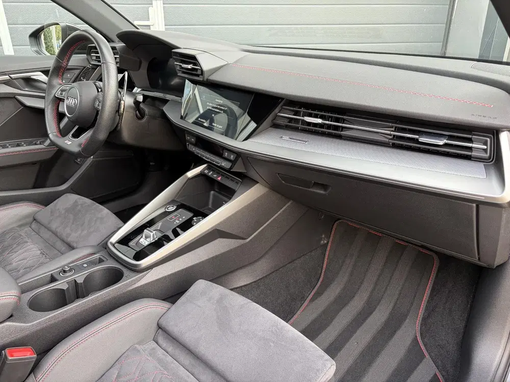 Audi A3 45 TFSI e S edition Competition uit 2022, foto 13