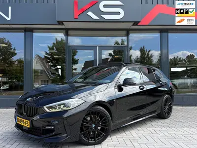 BMW 1-serie 118i Executive M sport Pano M Seats Camera uit 2020