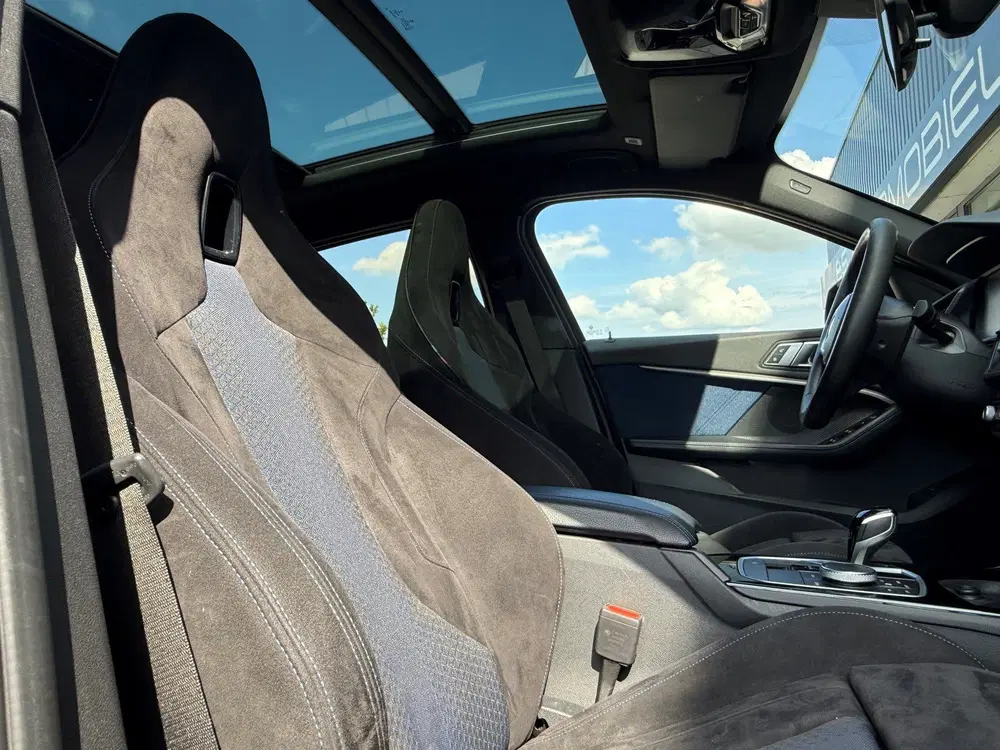 BMW 1-serie 118i Executive M sport Pano M Seats Camera uit 2020, foto 14