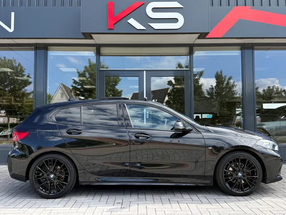 BMW 1-serie 118i Executive M sport Pano M Seats Camera uit 2020, foto 8