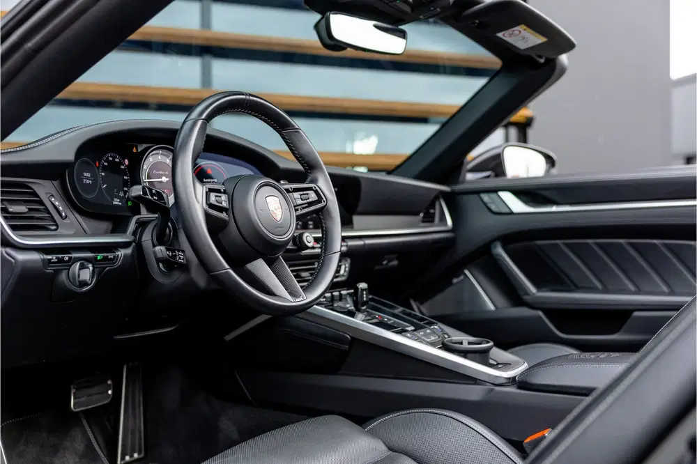 Porsche 911 3.8 Turbo S uit 2021, foto 11