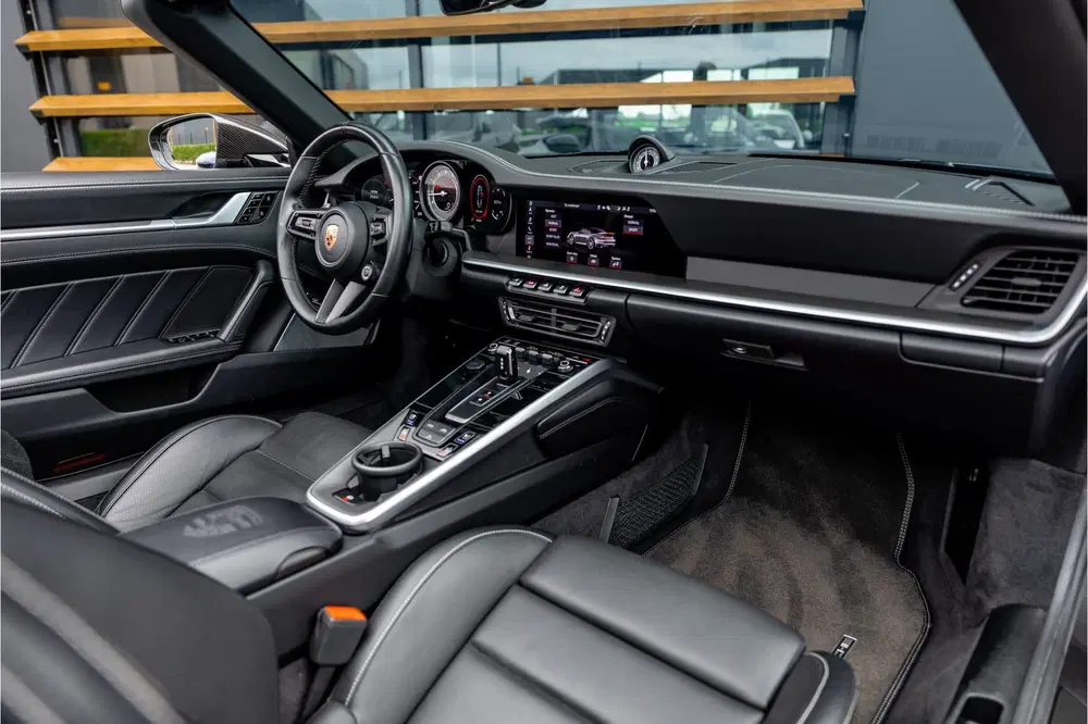 Porsche 911 3.8 Turbo S uit 2021, foto 13