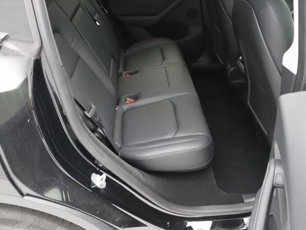 Tesla Model Y Long Range AWD 75kWh 351pk 94.4% SoH [ AMD uit 2023, foto 15