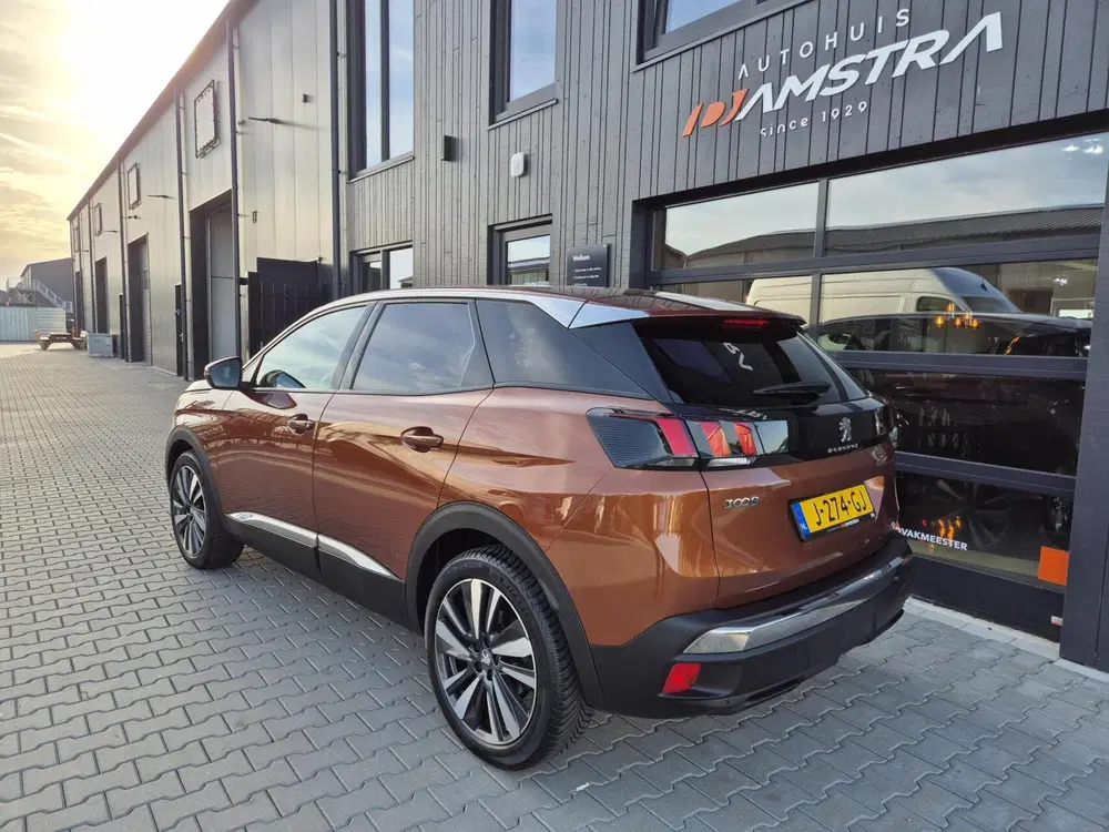 Peugeot 3008 1.2 PureTech Blue Lease Premium uit 2020, foto 2