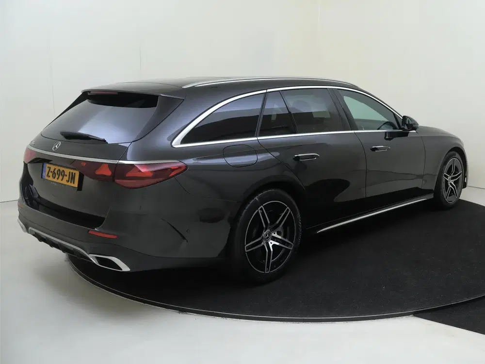 Mercedes-Benz E-Klasse 300 e AMG Line Rijassistentiep uit 2024, foto 4