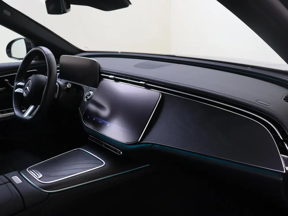 Mercedes-Benz E-Klasse 300 e AMG Line Rijassistentiep uit 2024, foto 5