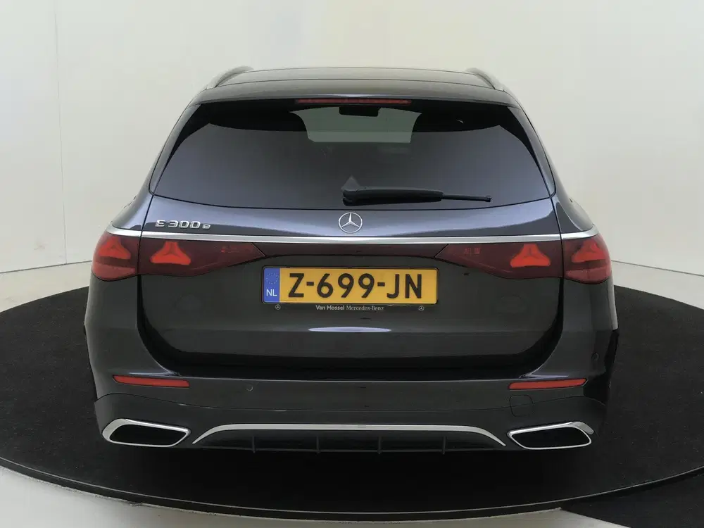 Mercedes-Benz E-Klasse 300 e AMG Line Rijassistentiep uit 2024, foto 7