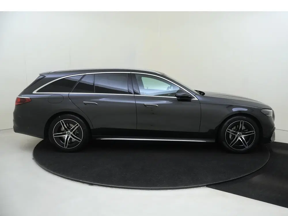 Mercedes-Benz E-Klasse 300 e AMG Line Rijassistentiep uit 2024, foto 9