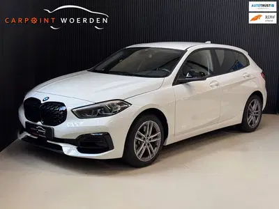 BMW 1-serie 120i uit 2024
