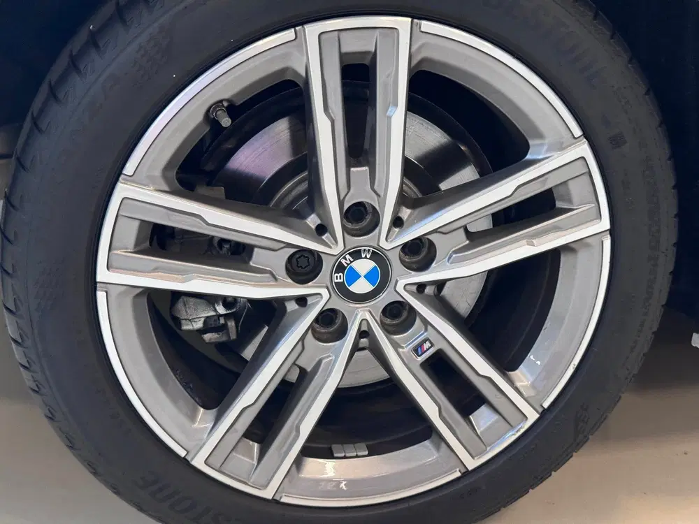 BMW 1-serie 120i uit 2024, foto 11