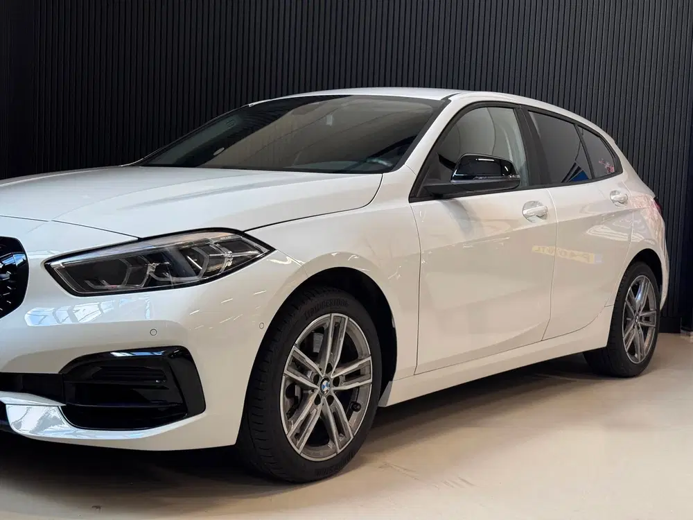 BMW 1-serie 120i uit 2024, foto 3
