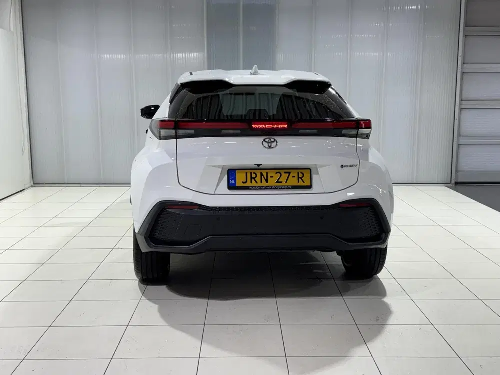 Toyota C-HR 2.0 Plug-in Hybrid 220 Dynamic Apple carpl uit 2025, foto 2