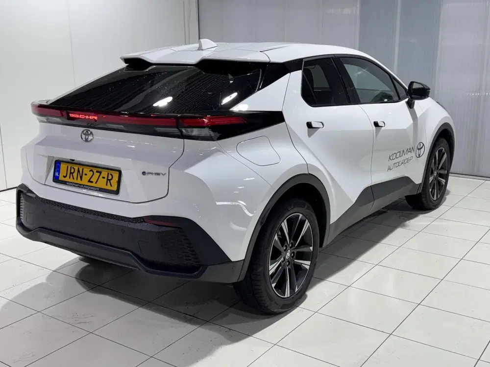 Toyota C-HR 2.0 Plug-in Hybrid 220 Dynamic Apple carpl uit 2025, foto 4