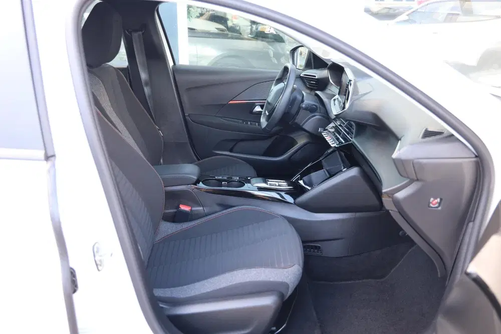 Peugeot 208 EV Active Pack 50 kWh uit 2022, foto 14