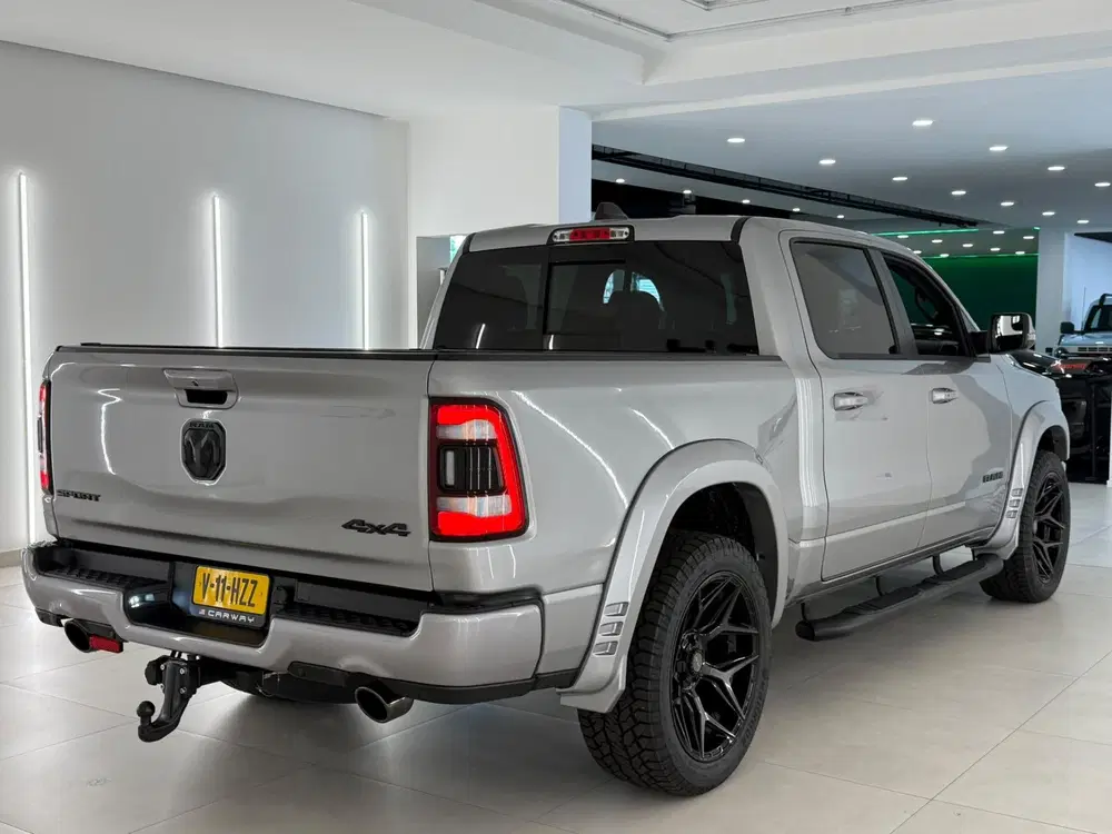 Ram 1500 5.7 V8 4x4 Crew Cab Sport Widebody Backfli uit 2024, foto 13