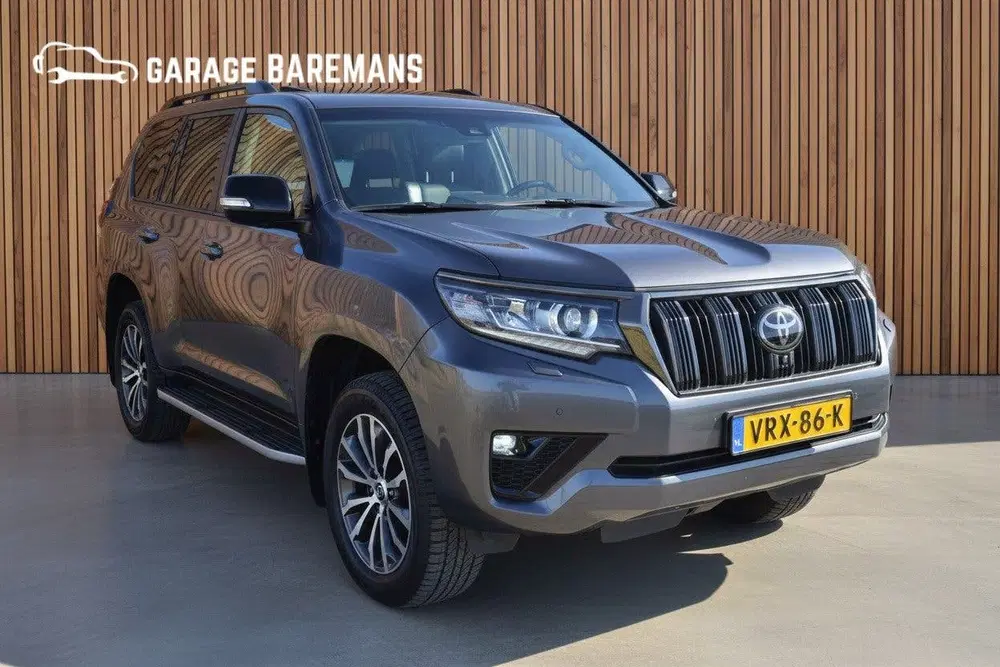 Toyota Land Cruiser 2.8 D-4D-F Executive Window Van uit 2022