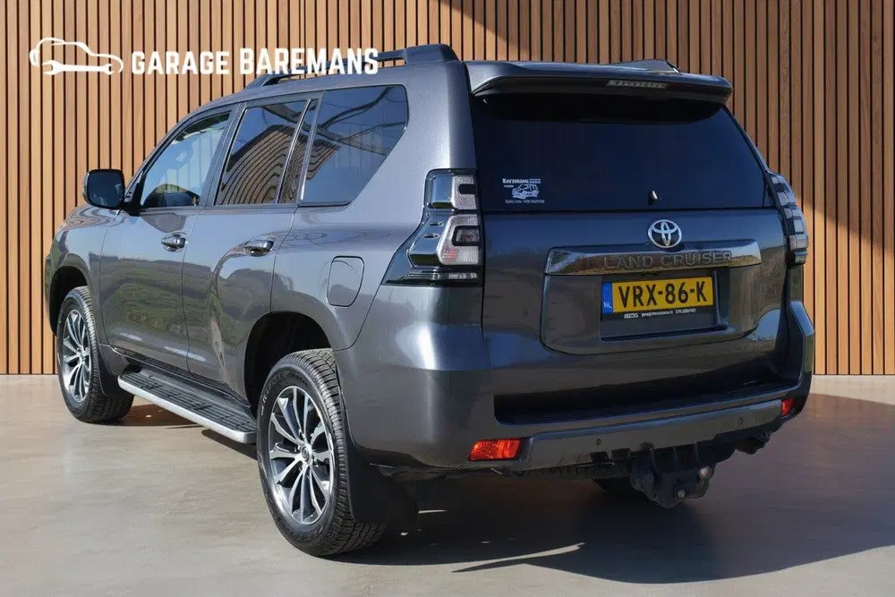 Toyota Land Cruiser 2.8 D-4D-F Executive Window Van uit 2022, foto 5