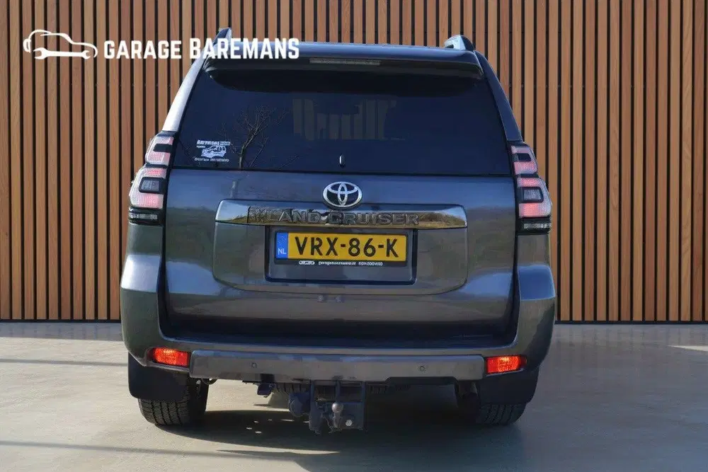 Toyota Land Cruiser 2.8 D-4D-F Executive Window Van uit 2022, foto 6