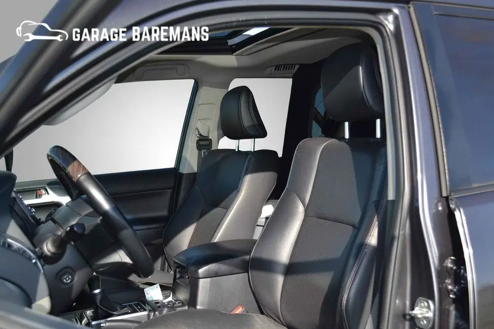 Toyota Land Cruiser 2.8 D-4D-F Executive Window Van uit 2022, foto 9