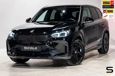 BMW iX1 XDrive30 uit 2024