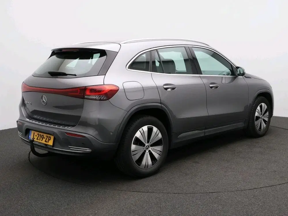 Mercedes-Benz EQA 250 Business Solution Luxury 67 kWh uit 2021, foto 2