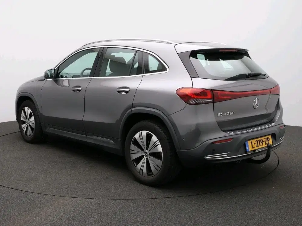 Mercedes-Benz EQA 250 Business Solution Luxury 67 kWh uit 2021, foto 4