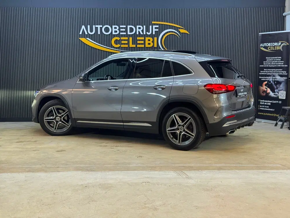 Mercedes-Benz GLA 250 4MATIC AMG Line 2021 GRIJS PANO uit 2021, foto 4