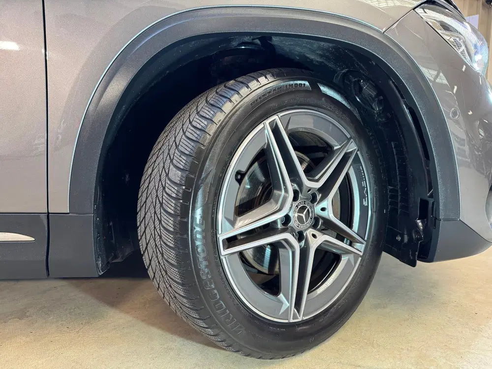 Mercedes-Benz GLA 250 4MATIC AMG Line 2021 GRIJS PANO uit 2021, foto 9