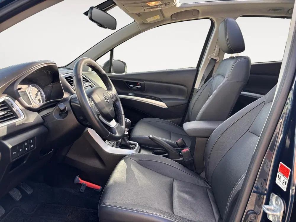 Suzuki S-Cross 1.4 Boosterjet Style Smart Hybrid uit 2020, foto 15