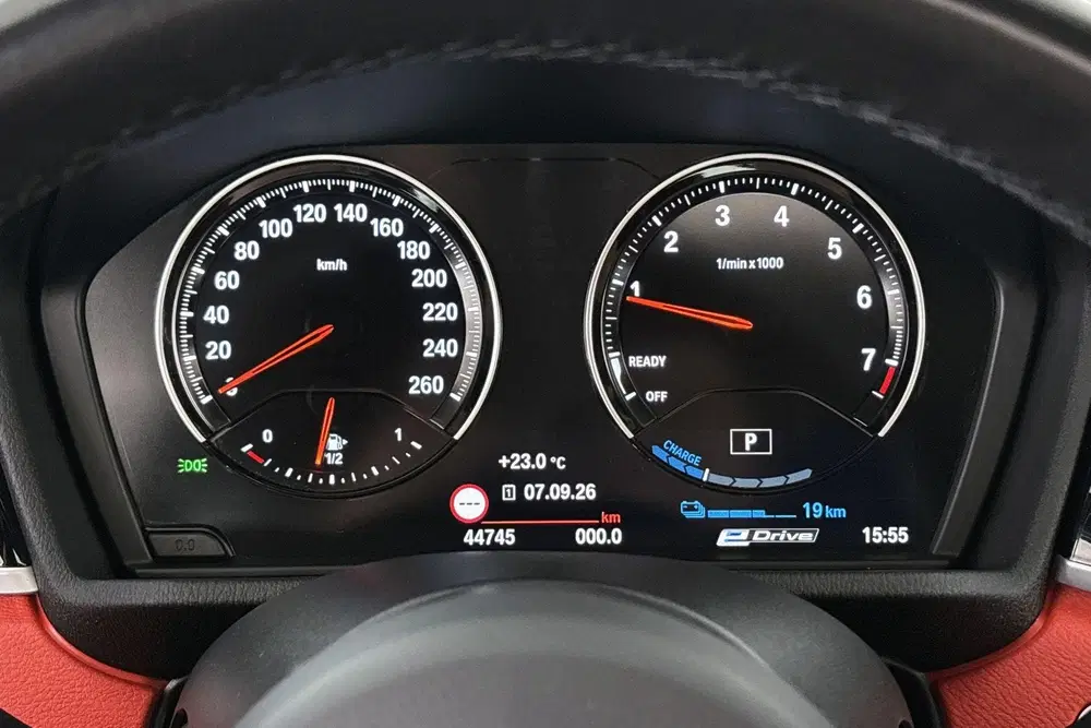 BMW X2 xDrive25e High Executive M Sport Panoramad uit 2021, foto 11