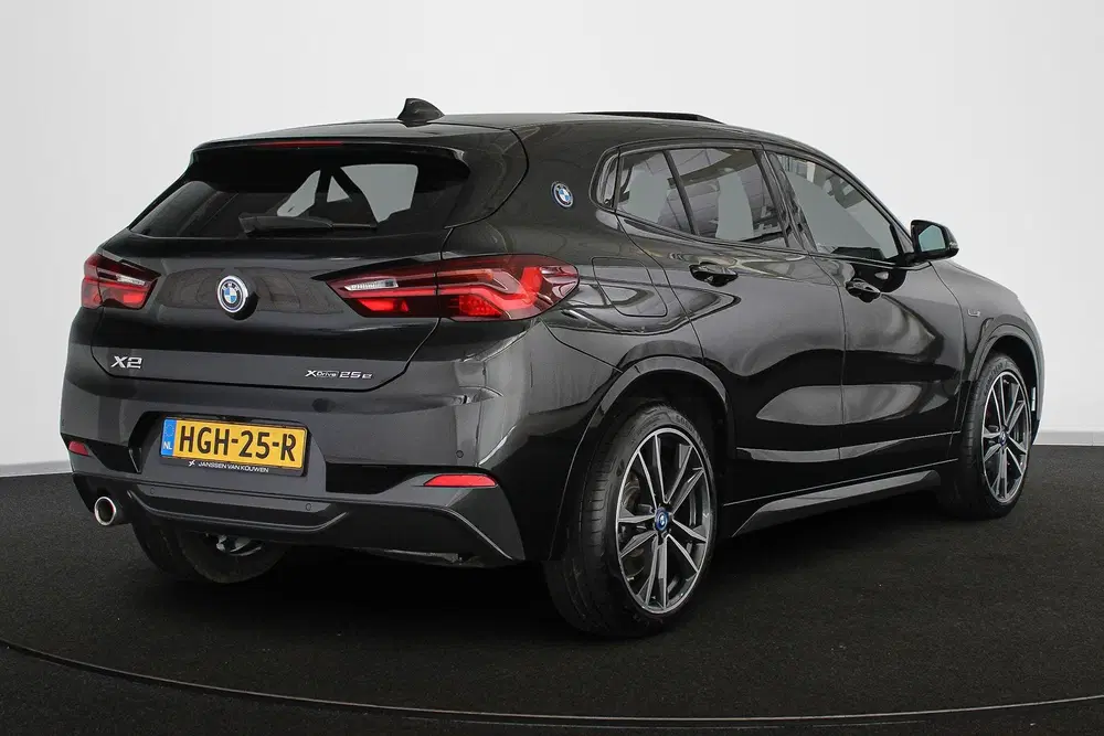 BMW X2 xDrive25e High Executive M Sport Panoramad uit 2021, foto 3