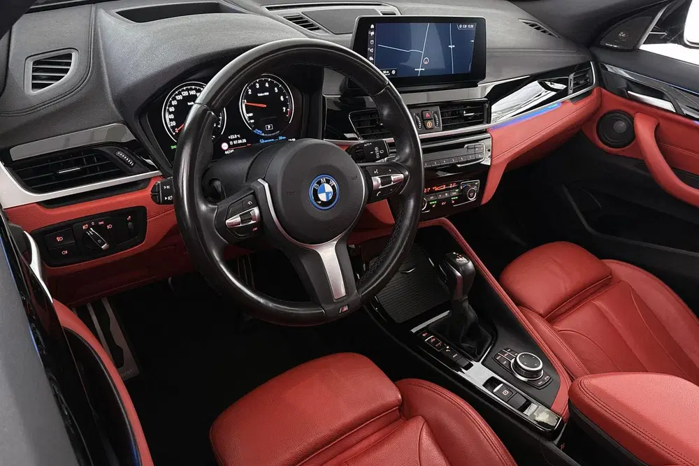 BMW X2 xDrive25e High Executive M Sport Panoramad uit 2021, foto 5