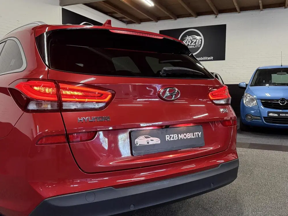 Hyundai i30 1.0 T-GDI Premium uit 2019, foto 11