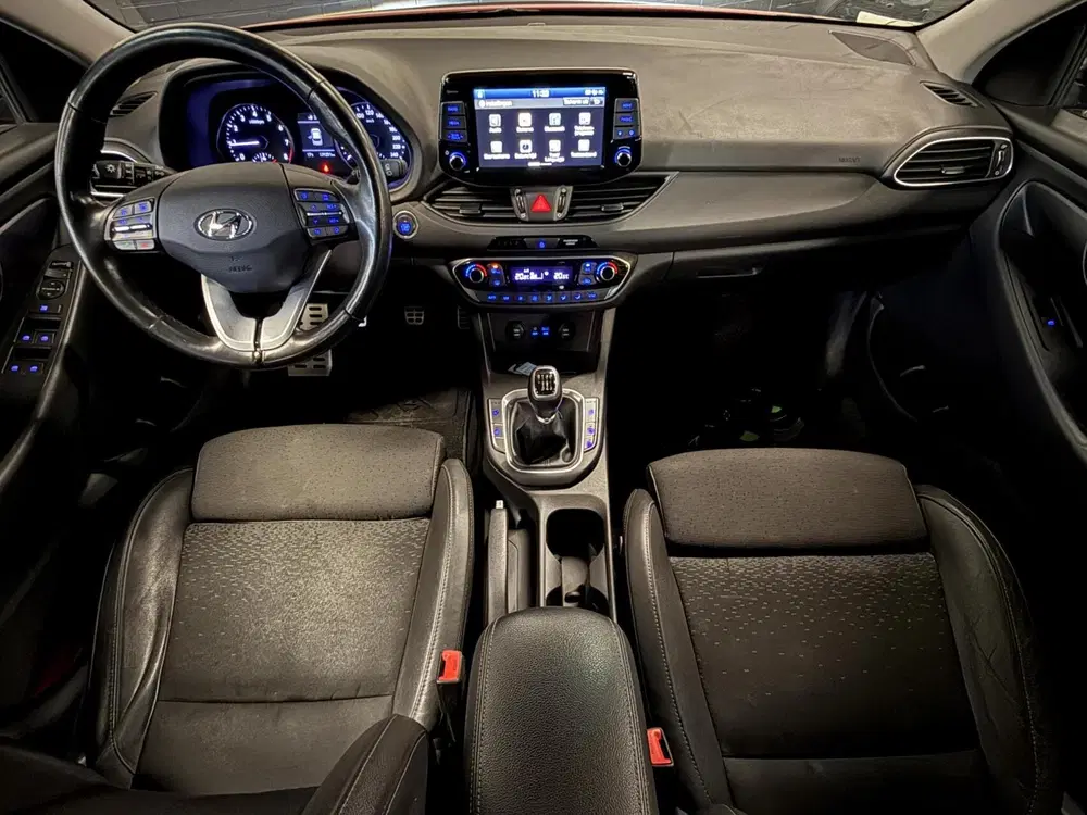 Hyundai i30 1.0 T-GDI Premium uit 2019, foto 2