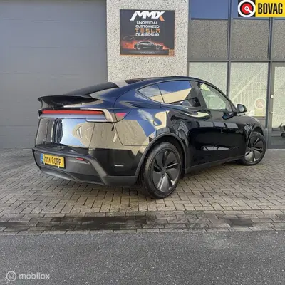 Tesla Model Y Juniper LFP PREMIUM + IAP + SOH 99% uit 2025