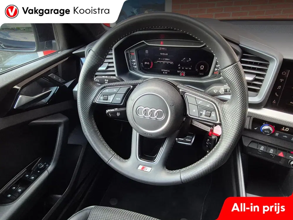 Audi A1 S-Line uit 2019, foto 11