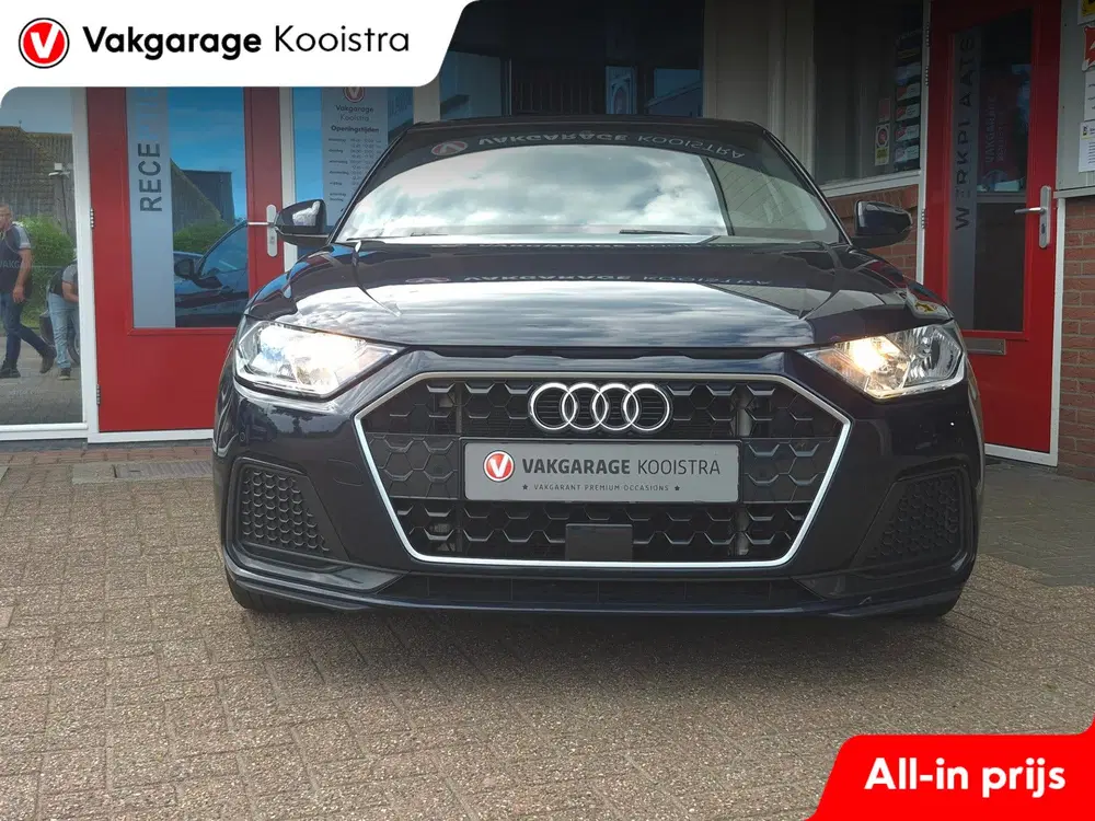 Audi A1 S-Line uit 2019, foto 2