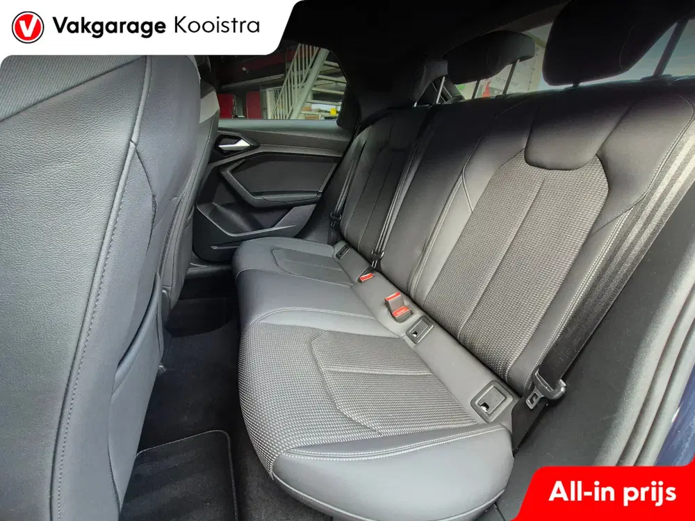 Audi A1 S-Line uit 2019, foto 9