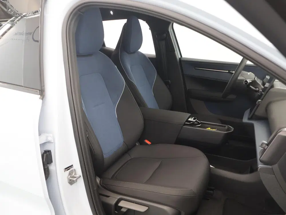 Volvo EX30 P5 Plus 51 kWh uit 2025, foto 11