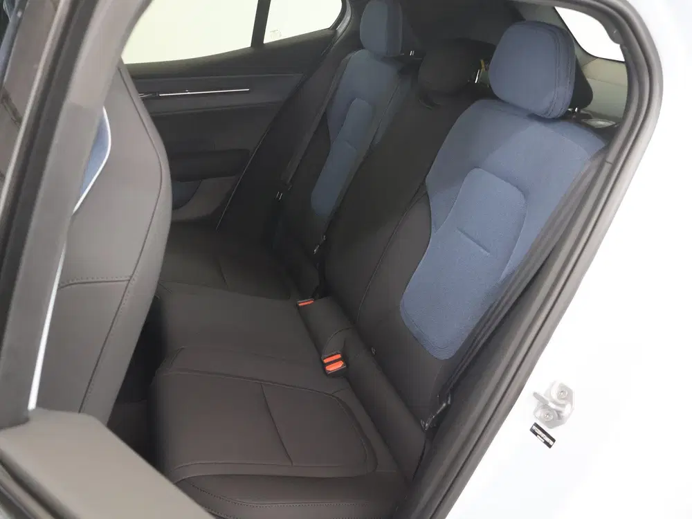 Volvo EX30 P5 Plus 51 kWh uit 2025, foto 12