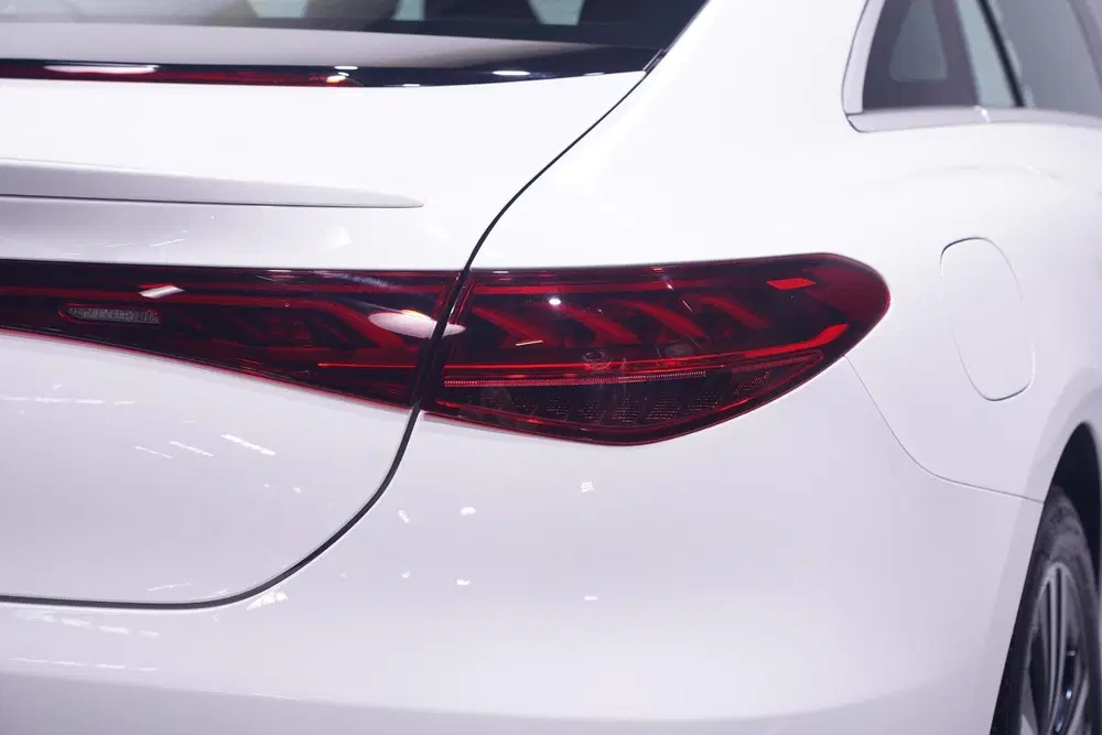 Mercedes-Benz EQE 300 Apple Carplay DAB 2-Zone Clima LED ele uit 2025, foto 13