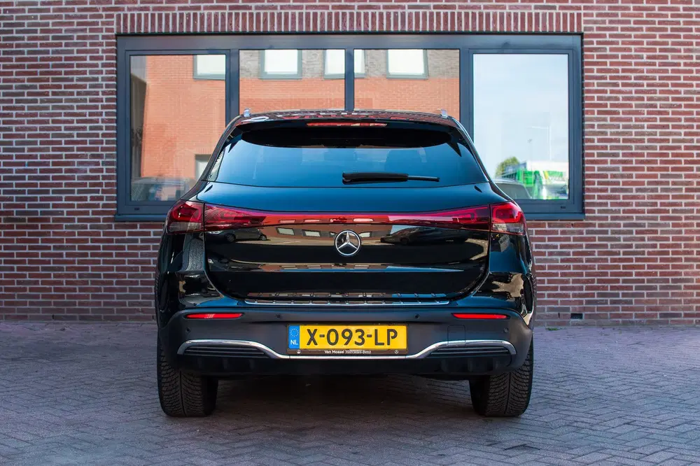 Mercedes-Benz EQA 250+ AMG Line 71 kWh uit 2023, foto 15