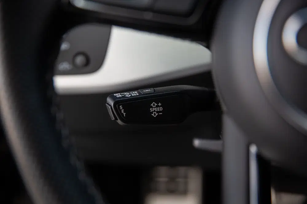 Audi A4 35 TFSI S edition uit 2021, foto 15