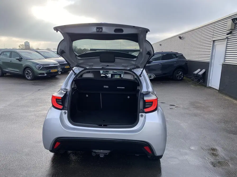 Toyota Yaris 1.5 Hybrid Launch Edition Navigatie APple uit 2021, foto 8
