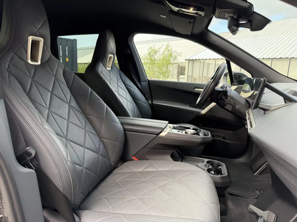 BMW iX xDrive40 Executive 77 kWh uit 2023, foto 8
